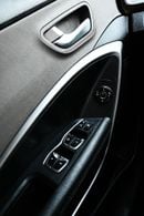 Hyundai Santa Fe HYUNDAI SANTAFE _ GL 2.4L _ GCC IN EXCELLENT CONDITION