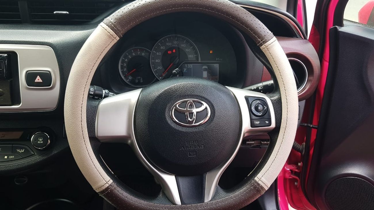 Toyota Vitz TOYOTA VITZ 2015