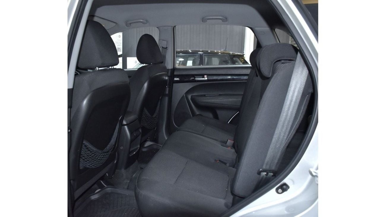 Kia Sorento EXCELLENT DEAL for our KIA Sorento ( 2014 Model ) in Silver Color GCC Specs