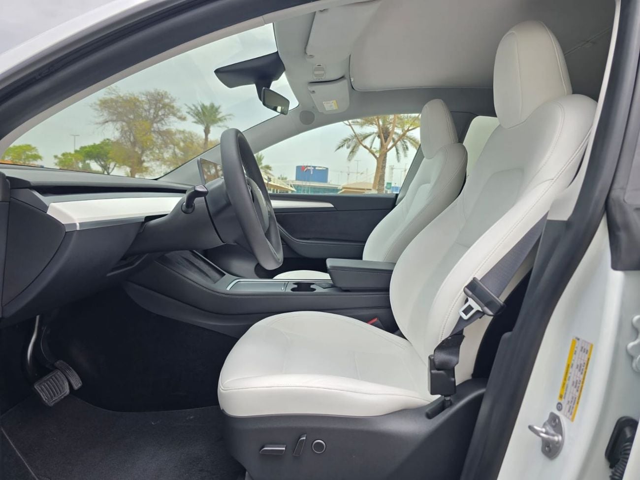 Tesla Model Y LONG RANGE AWD GCC