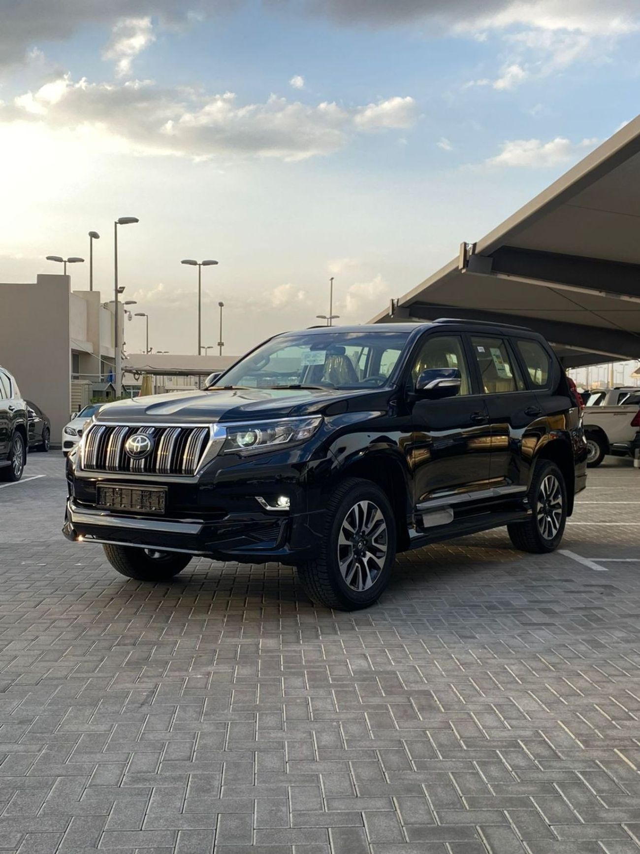 تويوتا برادو TOYOTA PRADO VX-R 4.0L PETROL | GCC | 2023 | O KM | 02 YEARS WARRANTY |