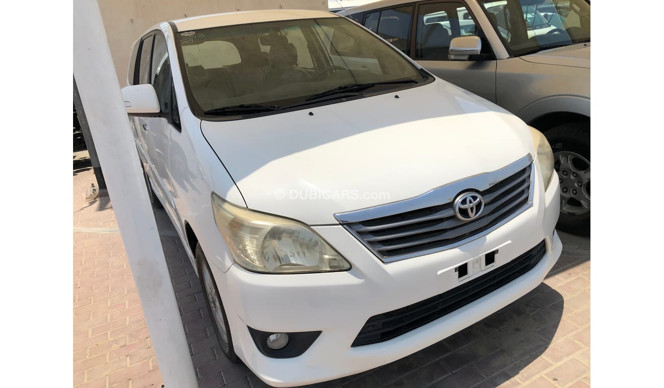 تويوتا إينوفا Toyota Innova,model:2013. Low mileage