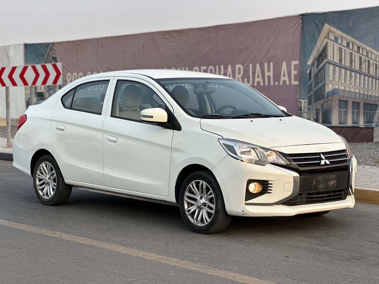 Mitsubishi Attrage GLX