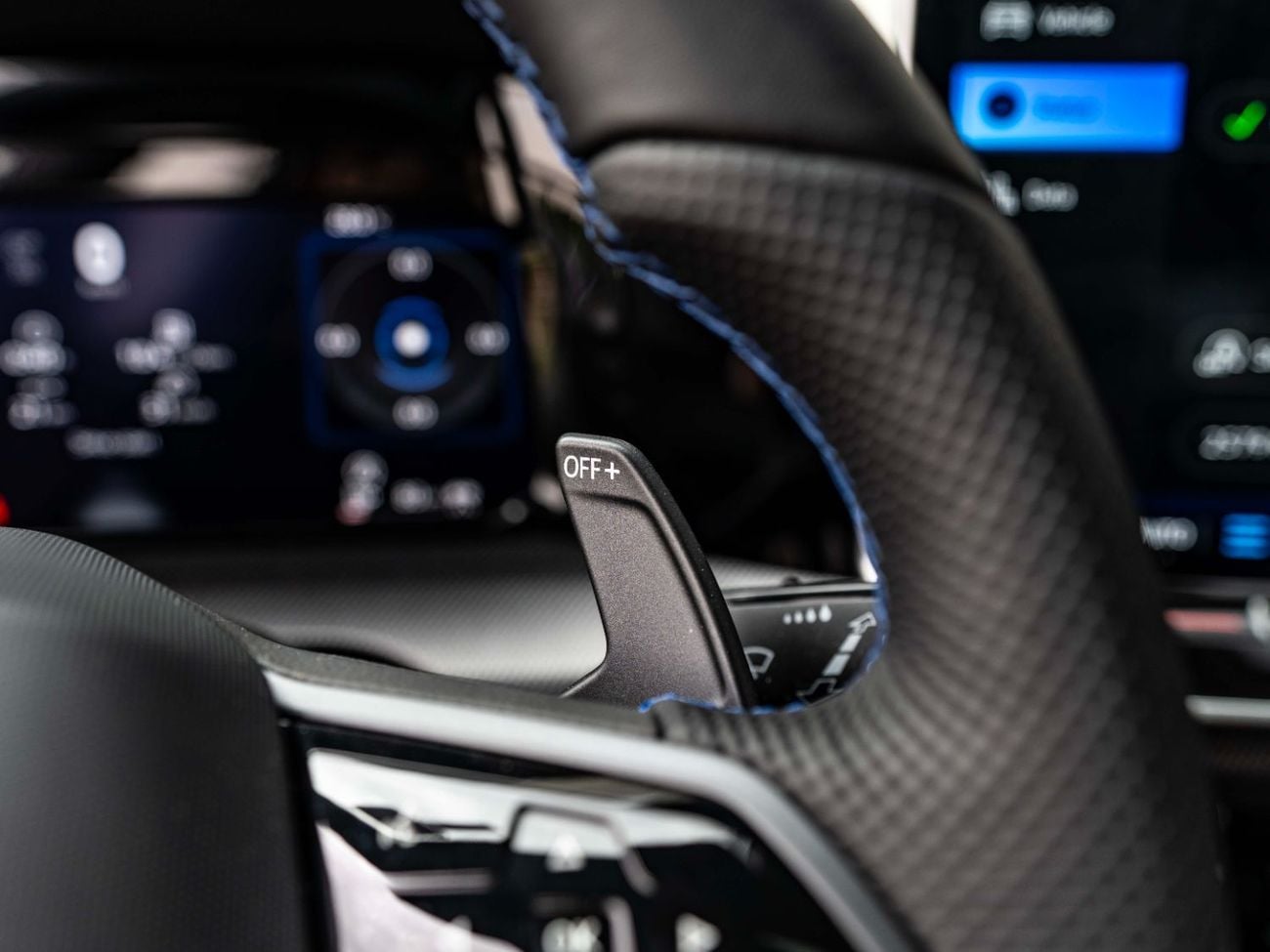 فولكس واجن جولف ار Base 2.0T