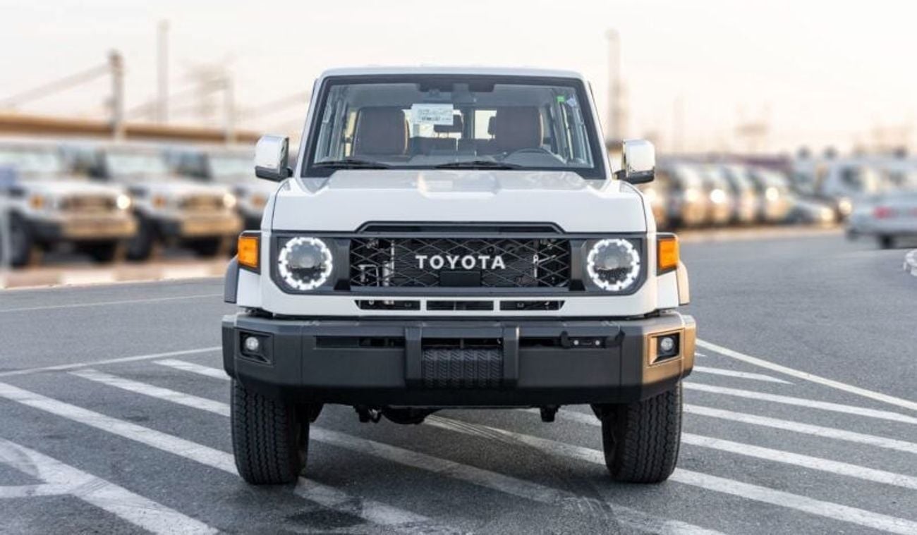 Toyota Land Cruiser 70 LC 76 2.8 DIESEL  AT