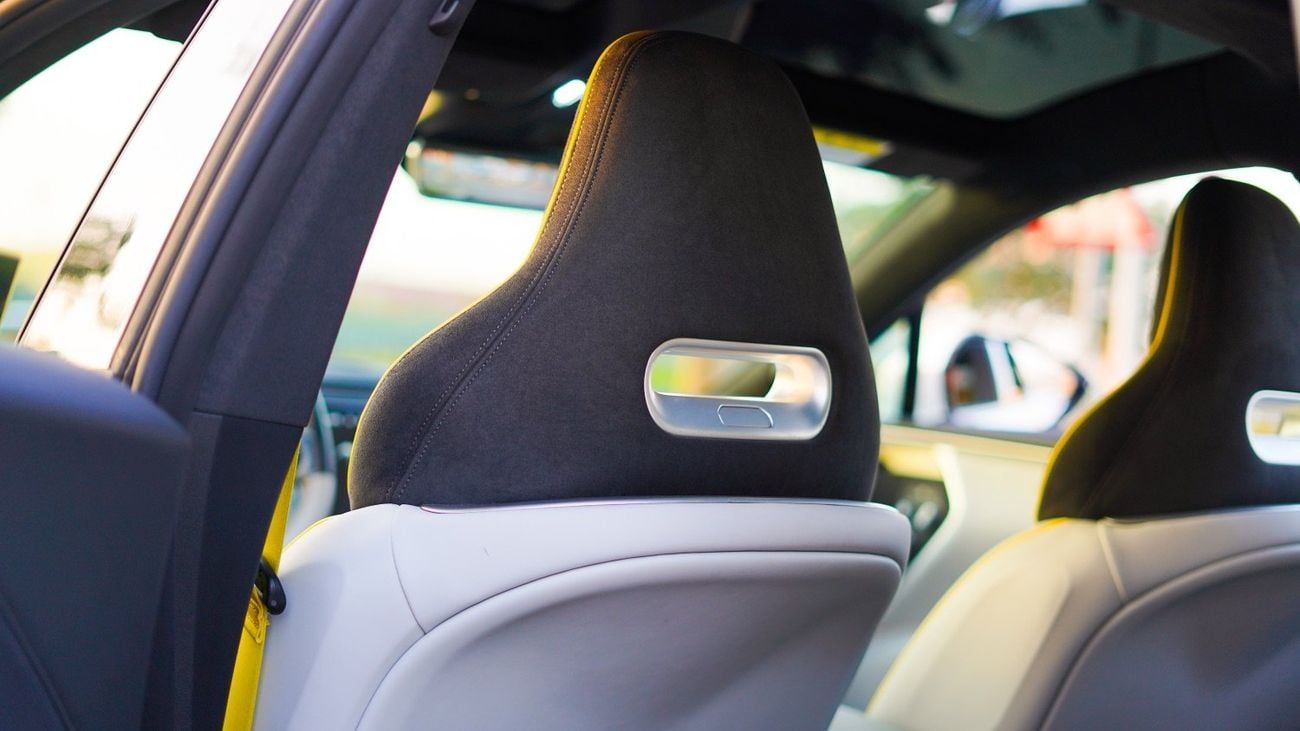 أفاتر 11 Premium AWD