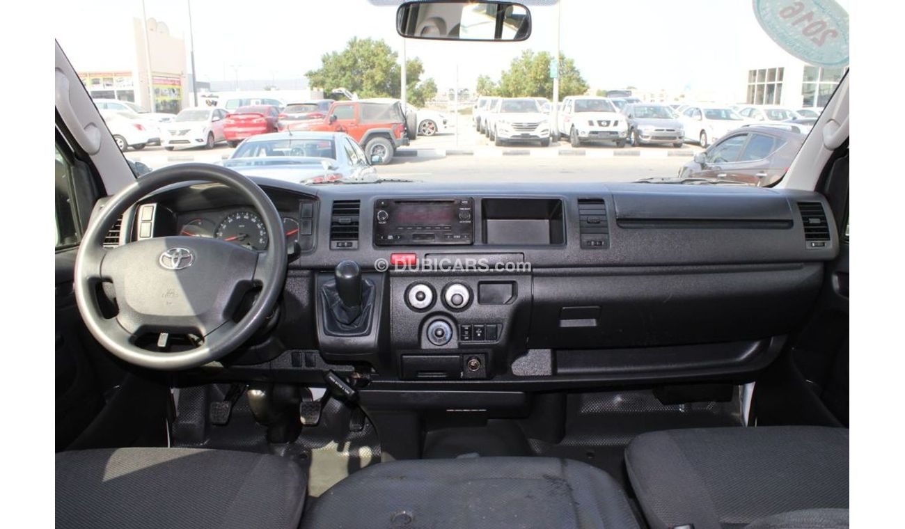 Toyota Hiace MID ROOF