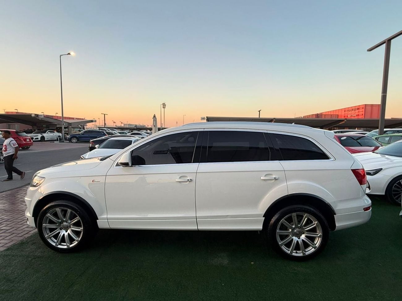 Audi Q7 panoramic sunroof, supercharged, first owner, two keys