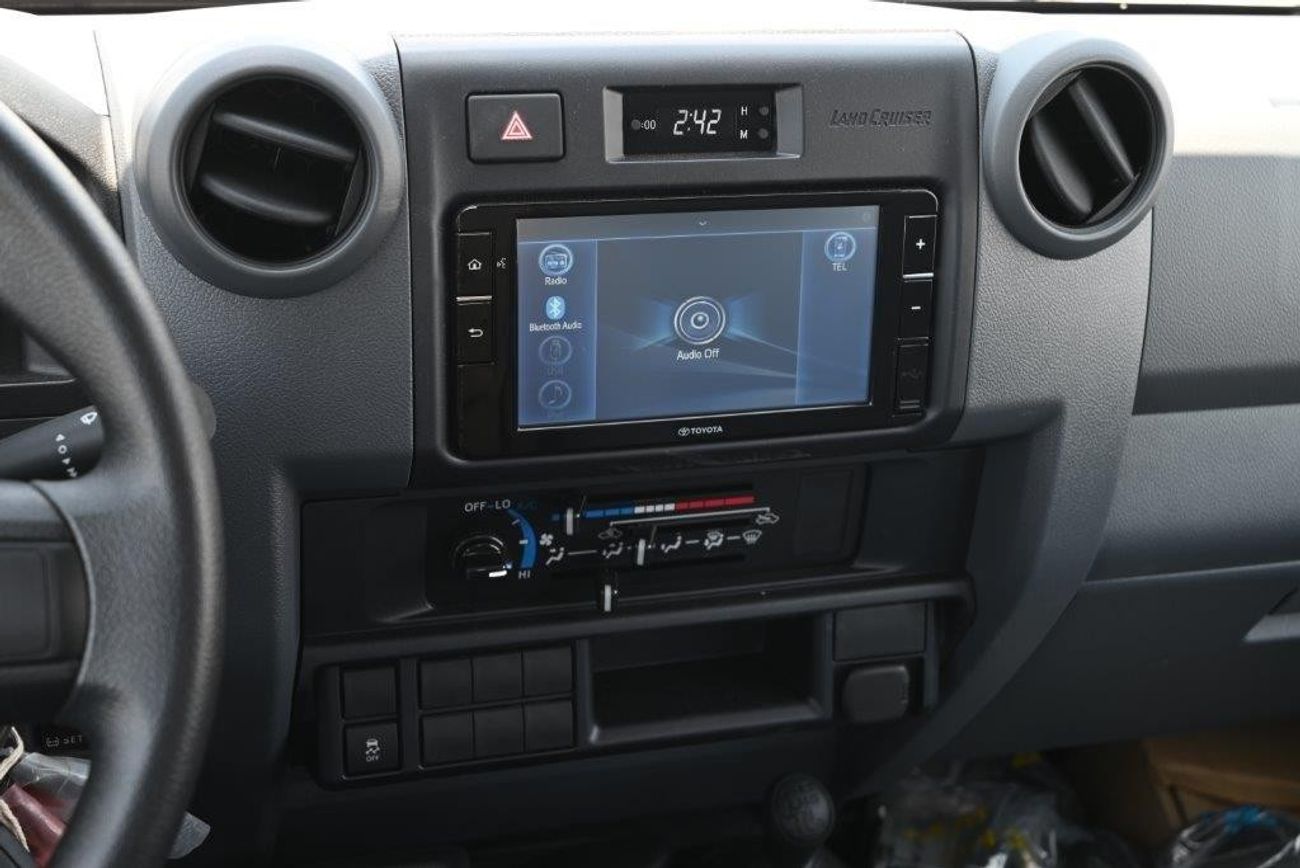 Toyota Land Cruiser Pick Up Double Cab V8 4.5L Diesel MT with Front / Rear Diff Lock, Black Wheels, Winch