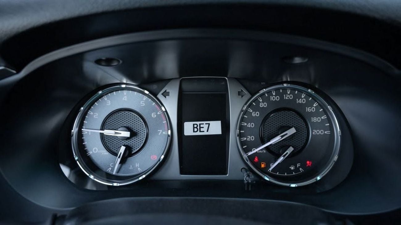 Toyota Hilux SR 2.7L