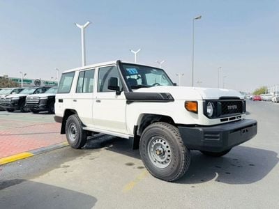 تويوتا لاند كروزر 70 TOYOTA LAND CRIUSER 5 DOOR 4.2L DIESEL M/T WHITE COLOR 2025