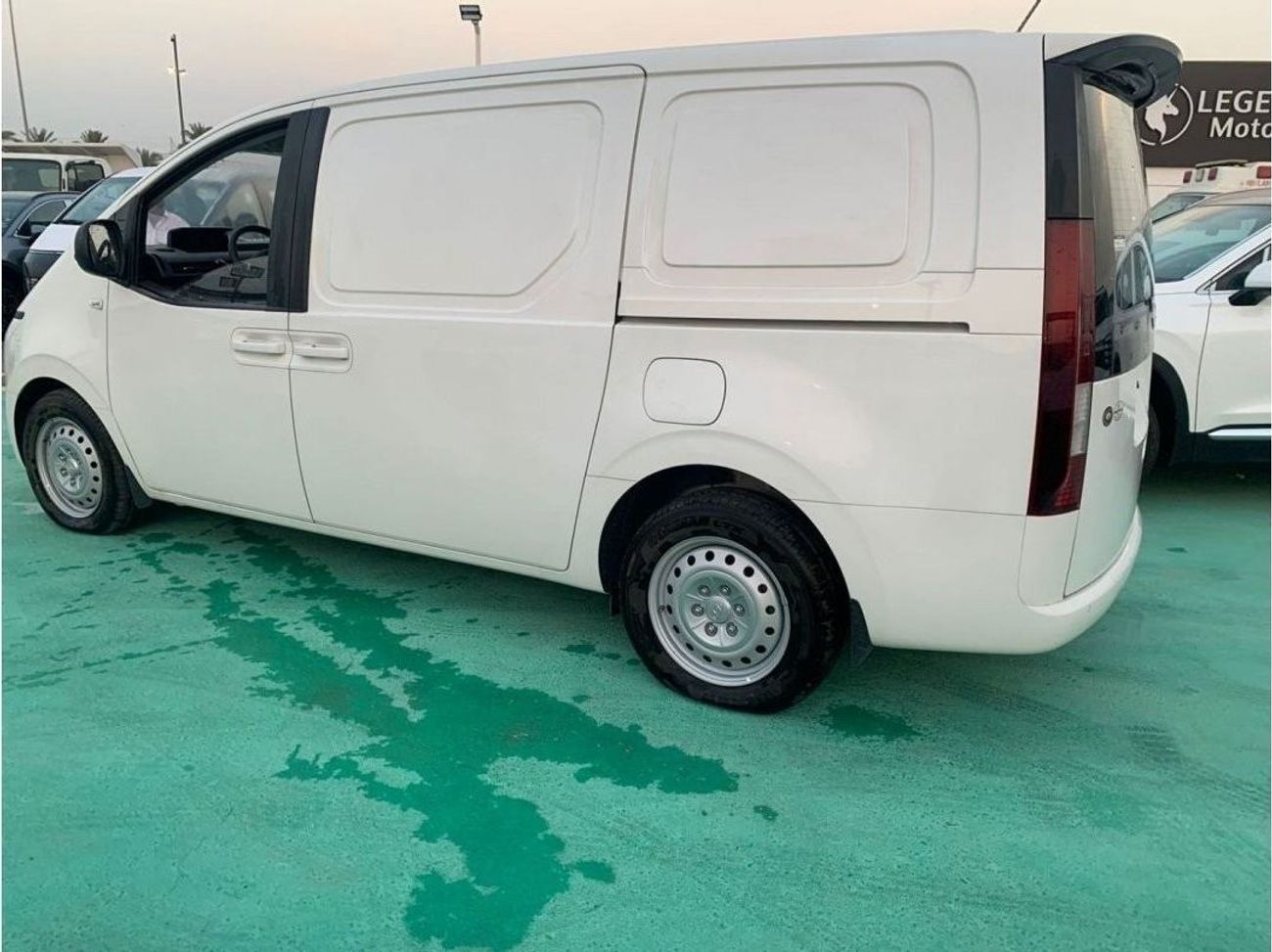 Hyundai Staria 3.5L PETROL, GCC, AUTOMATIC, CARGO, 2026