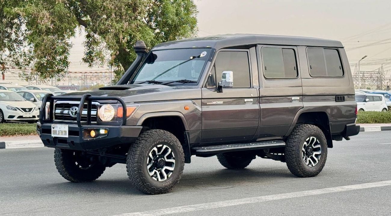 Toyota Land Cruiser HARDTOP | MANUAL TRANSMISSION | 7 SEATER | 4.5L DIESEL ENGINE | RHD