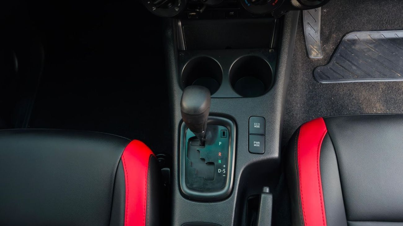 Toyota Hilux OFF-ROAD MODIFIED | CAMPING AWNING TENT | 2800CC DIESEL | AUOMATIC