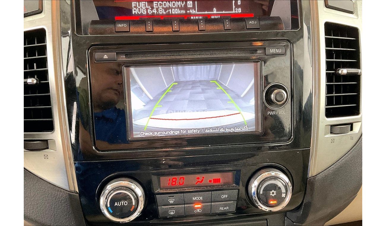 ميتسوبيشي باجيرو GLS Midline