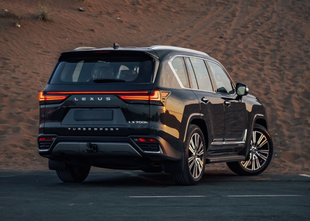 لكزس LX 700h TURBOSPORT (OMANI SPECS) AUTOPARK 26/26 BLACK TAN