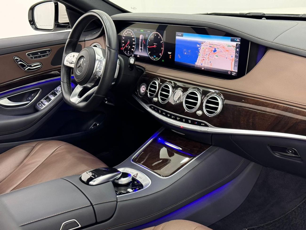 Mercedes-Benz S 320 2020 Mercedes S320 LWB, Sep 2025 Mercedes Warranty, Full Mercedes Service History, Low Kms, GCC