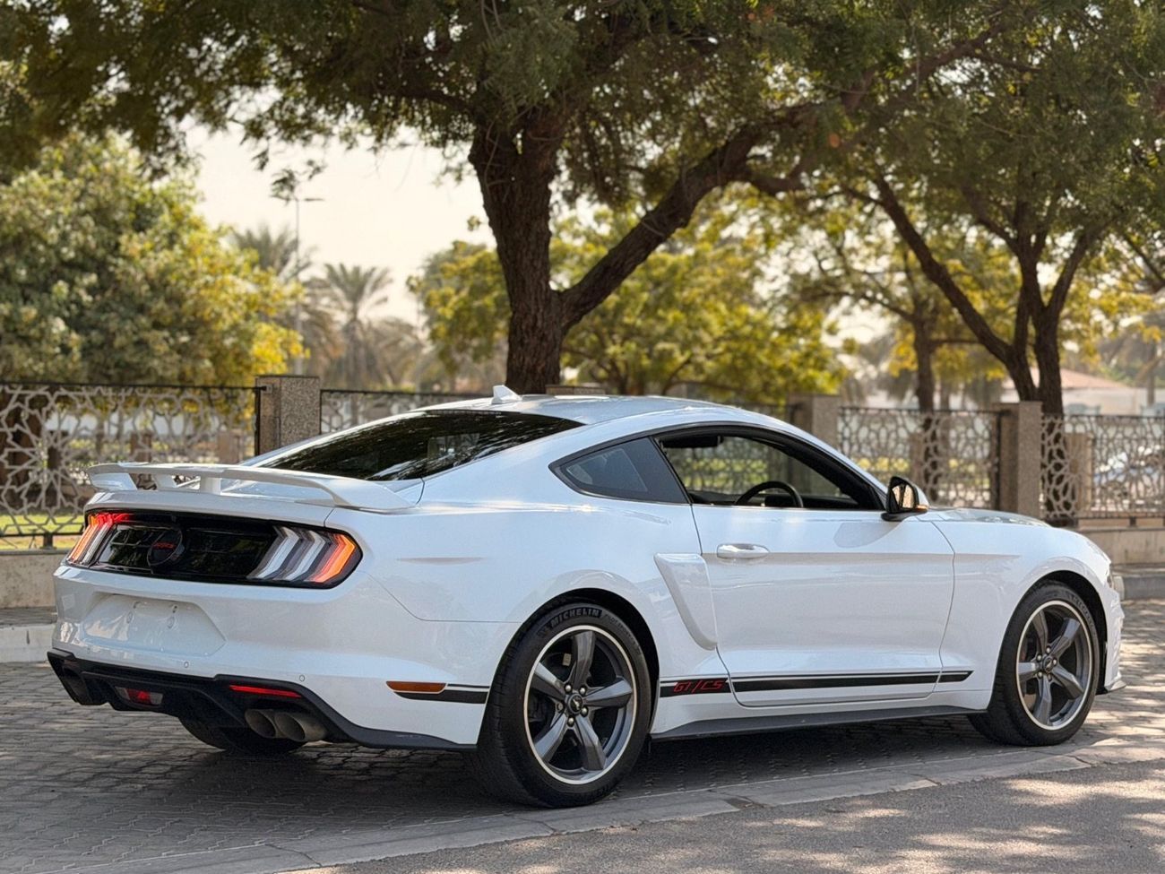 Ford Mustang GT California Special 5.0L (435 HP) Coupe A/T