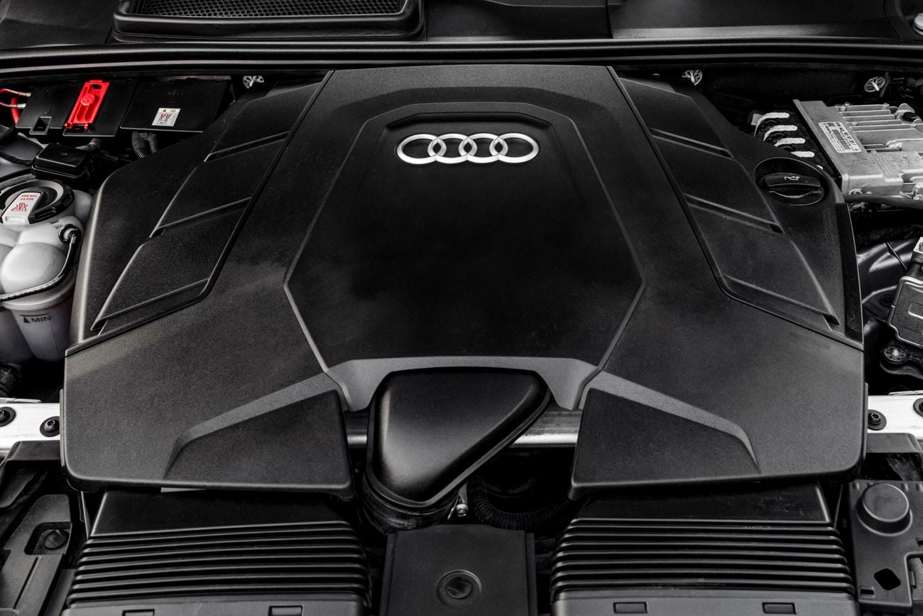 أودي Q7 Q7 S-Line 55 TFSI Quattro | 2,938 P.M | 0% Downpayment | WARRANTY!
