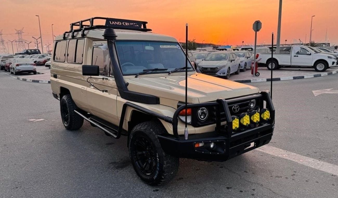 Toyota Land Cruiser GOOD CONDITION | MANUAL TRANSMISSION | 10-SEATER | 4.2L DIESEL ENGINE | 4WD