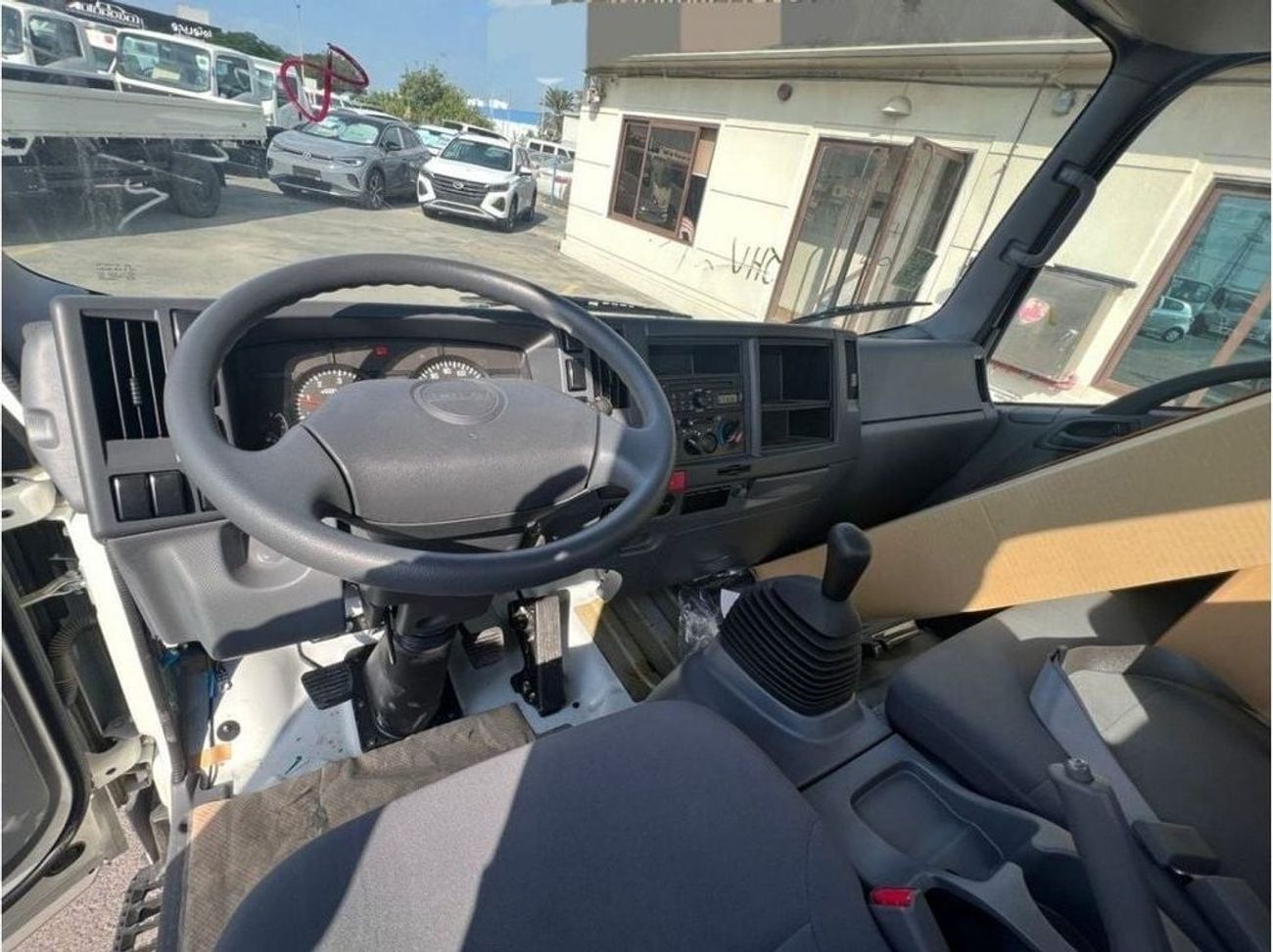 Isuzu NPR Isuzu npr short chassis 4.2L