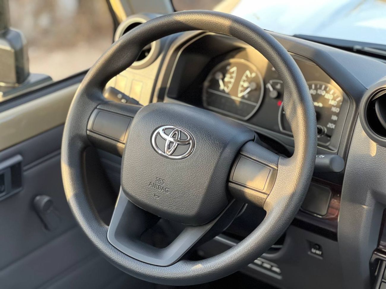 تويوتا لاند كروزر 70 3 DOOR LC78 2.8L DSL A/T // 2025 // STANDARD OPTION WITH MANUAL WINDOWS // SPECIAL OFFER // BY FORMU