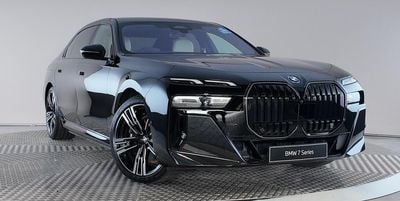 بي أم دبليو 750e xDRIVE بي إم دبليو 750E إم سبورت إكس درايف للتصدير فقط، قيادة يمين