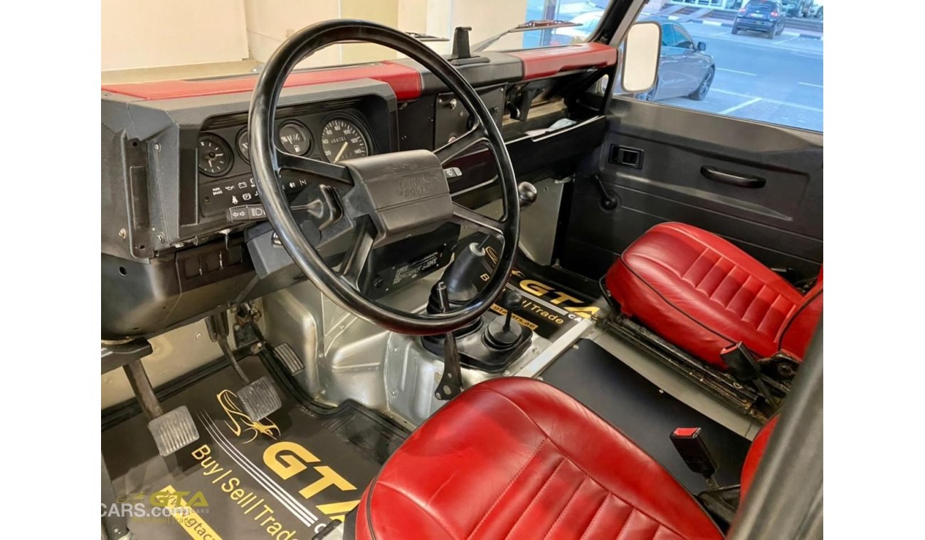 لاند روفر ديفندر 1990 Land-Rover Defender 110 Pick-Up, GCC