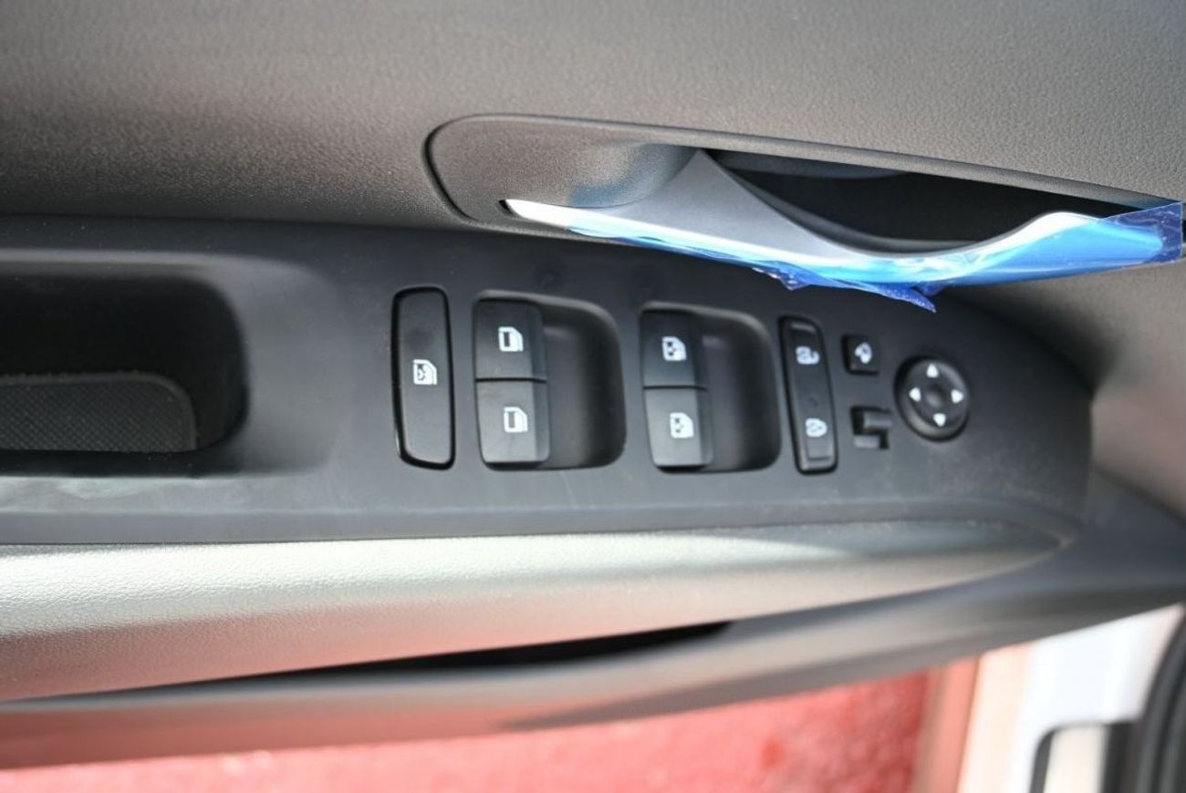 هيونداي توسون هيونداي توسون 1.6 لتر توربو دفع امامي دفع رباعي 5 ابواب عداد رقمي سقف بانورامي مقاعد كهربائية لون اب