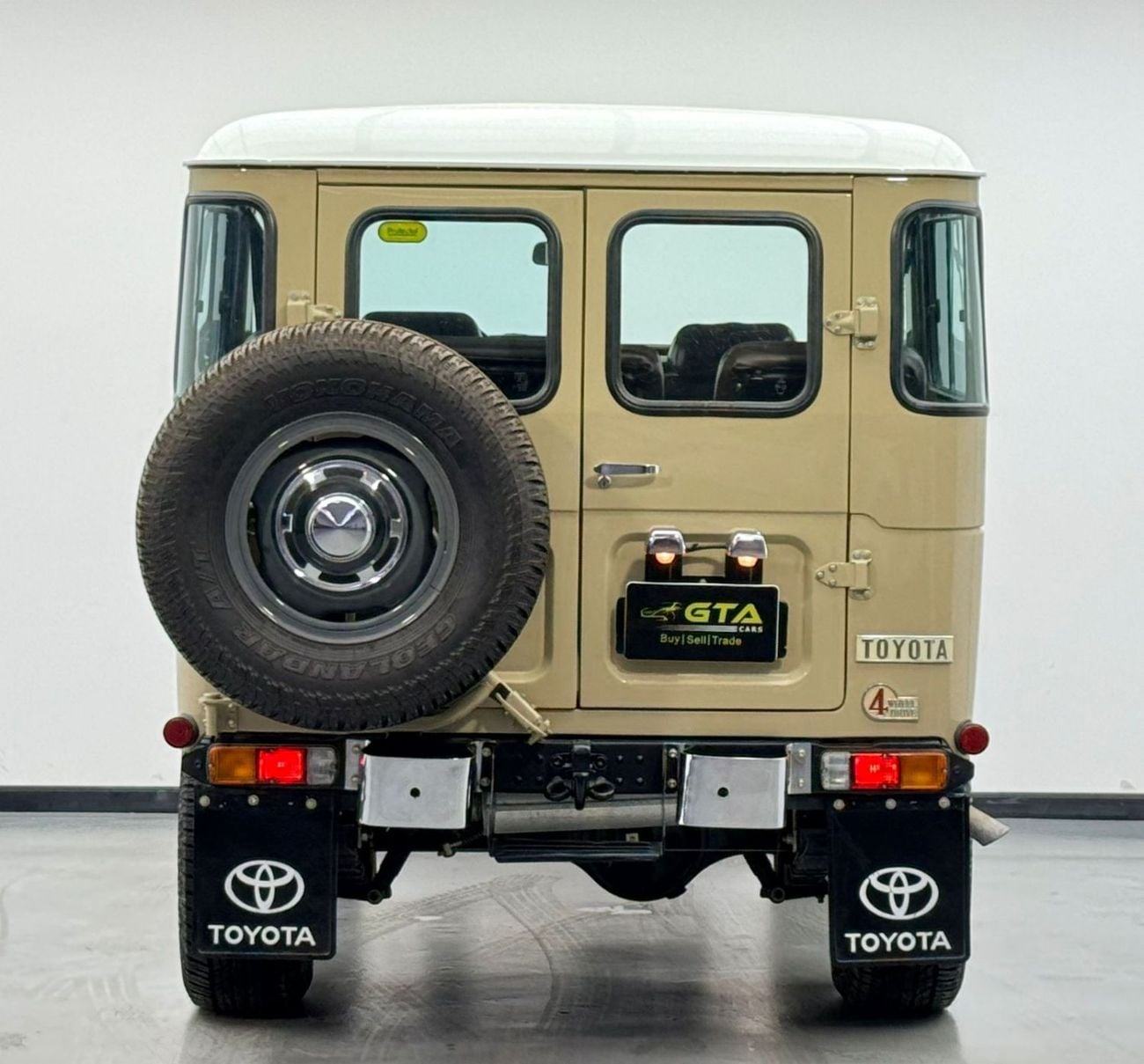 Toyota Land Cruiser 1984 Toyota Land Cruiser 2 Doors, Heating System, Sanyo Audio System, Excellent Condition