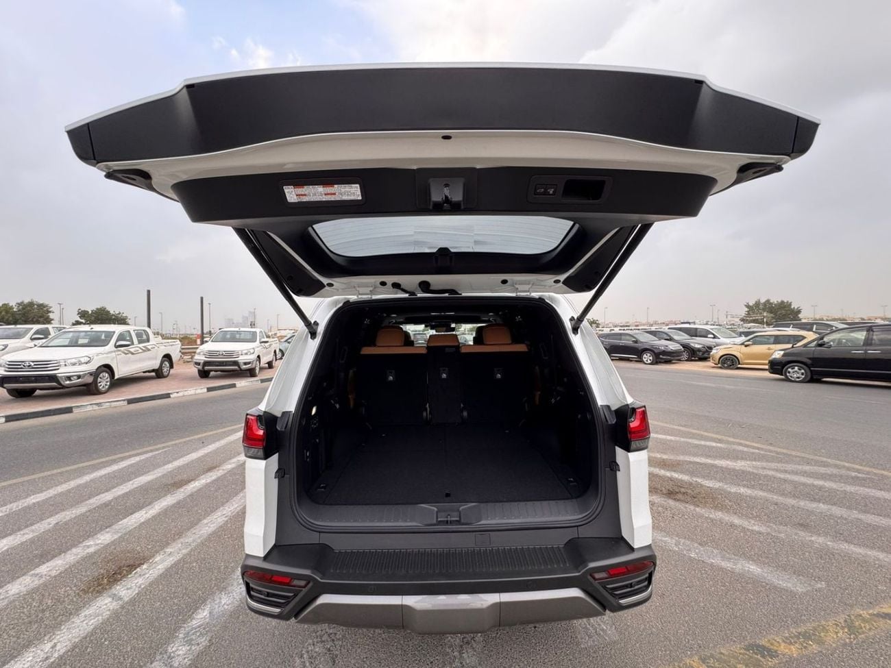 Lexus LX600 BRAND NEW LEXUS LX600 2025 4WD AT PETROL = RIGHT HAND DRIVE