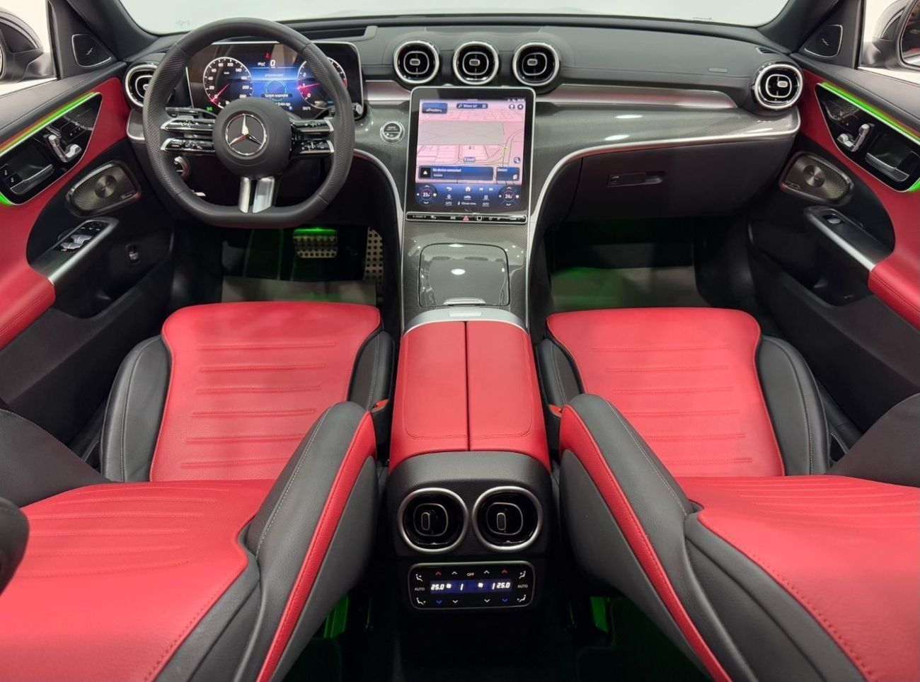 مرسيدس بنز C 200 Premium 2.0L 2022 Mercedes Benz C200 AMG Premium Plus, 2025 Mercedes Warranty, Very Low Kms, GCC