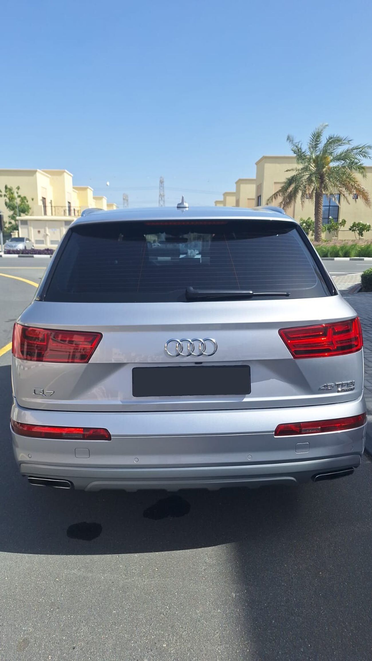 أودي Q7 45 TFSI quattro Luxury Plus Launch Edition 3.0L