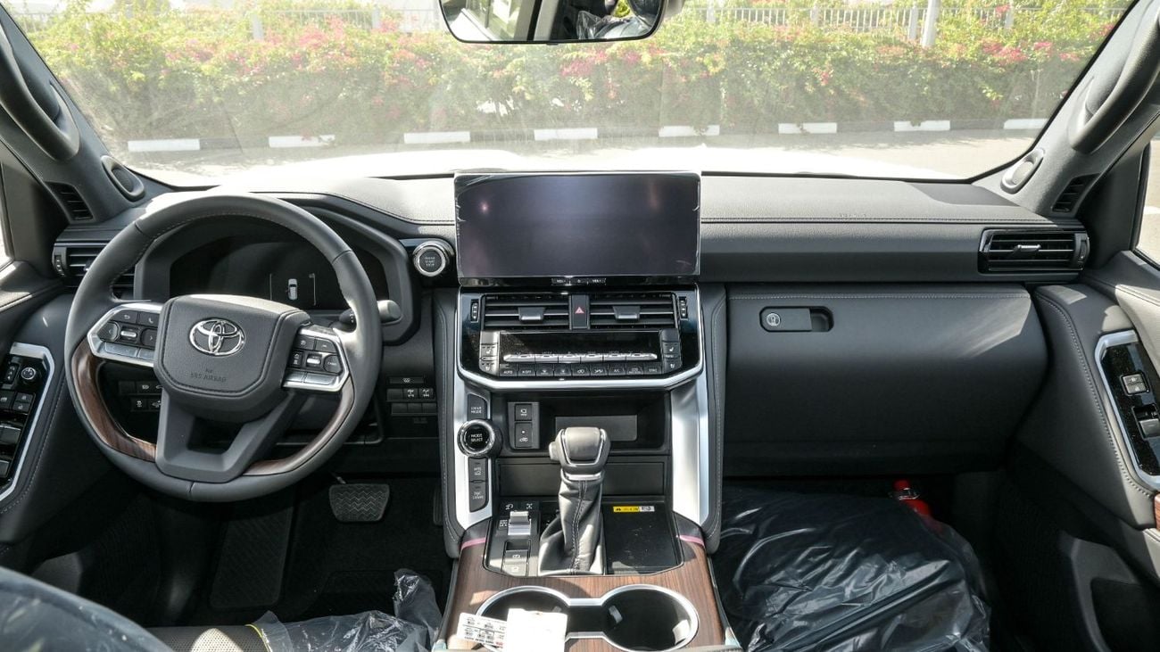 Toyota Land Cruiser ECT0078 - Toyota Land Cruiser VX - 3.5L Petrol - White/Black (Radar, Sunroof, Leather, Cool Box)