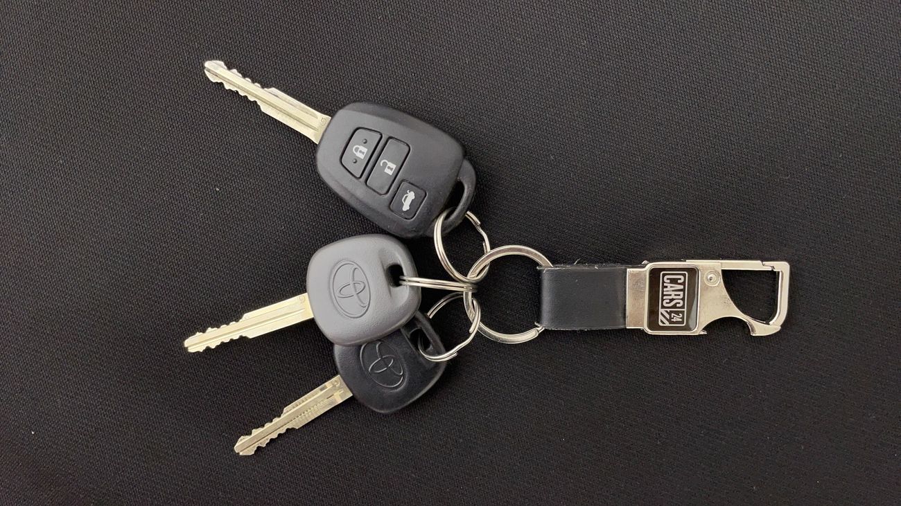 تويوتا يارس SE 1.5 | بدون دفعة مقدمة | اختبار القيادة في المنزل