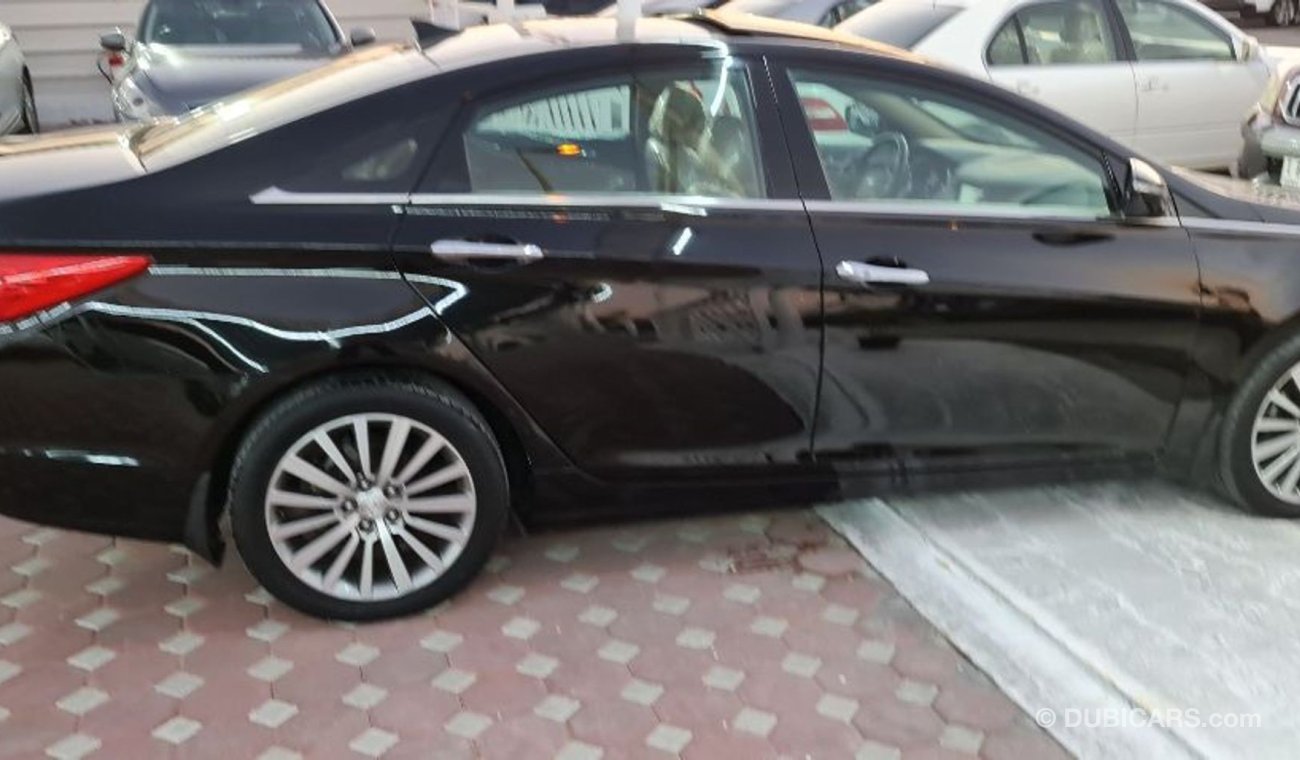 هيونداي سوناتا هيونداي سوناتا موديل 2014 خليجية بانوراما  فل اوبشن رقم 1/1 سيارة بحالة ممتازة من الداخل والخارج