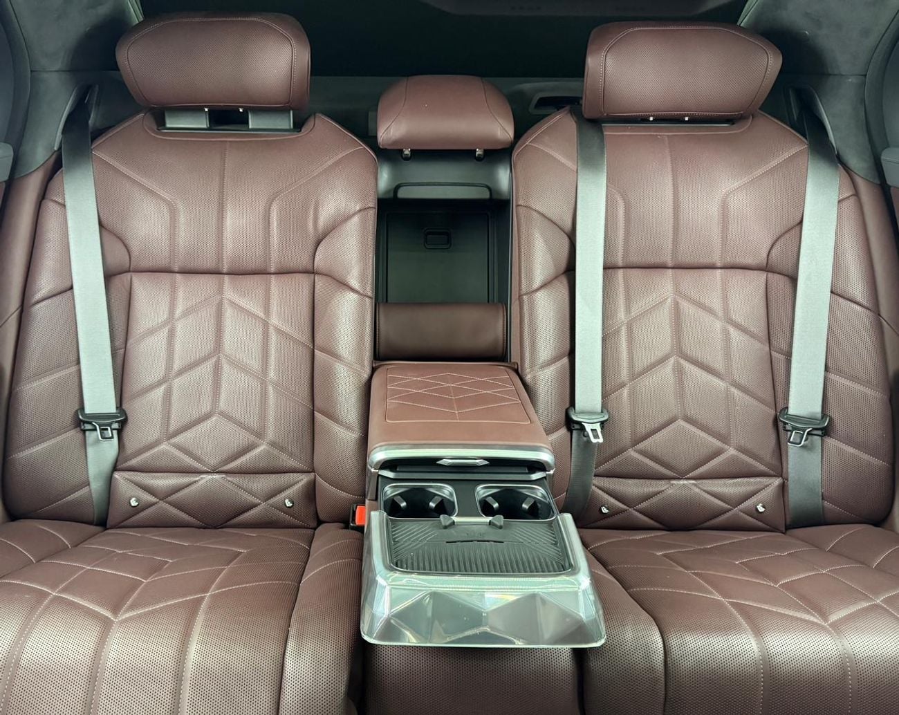 BMW 760i 4.4L ,V8 ,8 Speed xDrive AWD