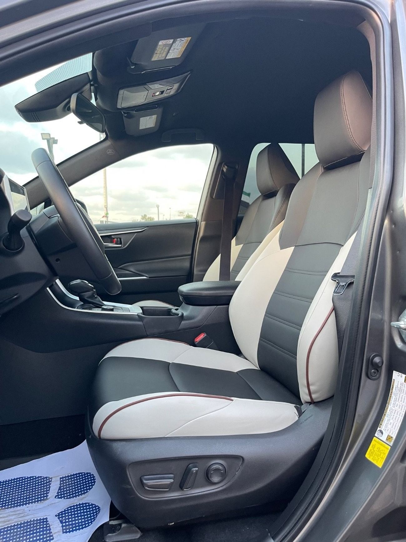 تويوتا راف ٤ 2023 TOYOTA RAV4 SE HYBRID 4x4 IMPORTED FROM USA