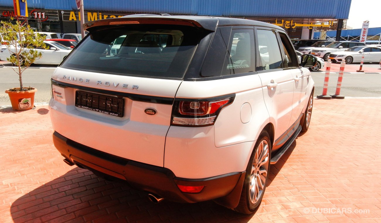 Land Rover Range Rover Sport HSE Black Pack with Sport Supercharged Badge