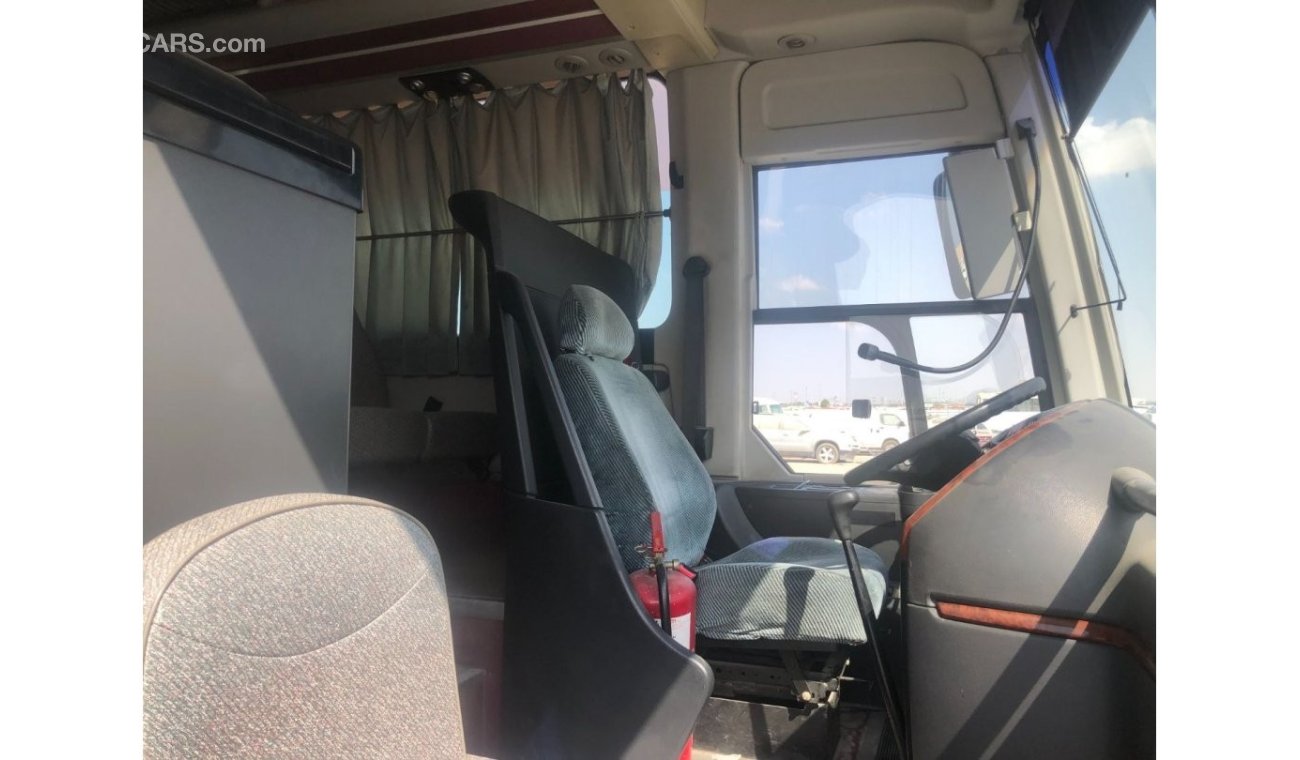 هيونداي فنيو LUXURY BUS UNIVERSR