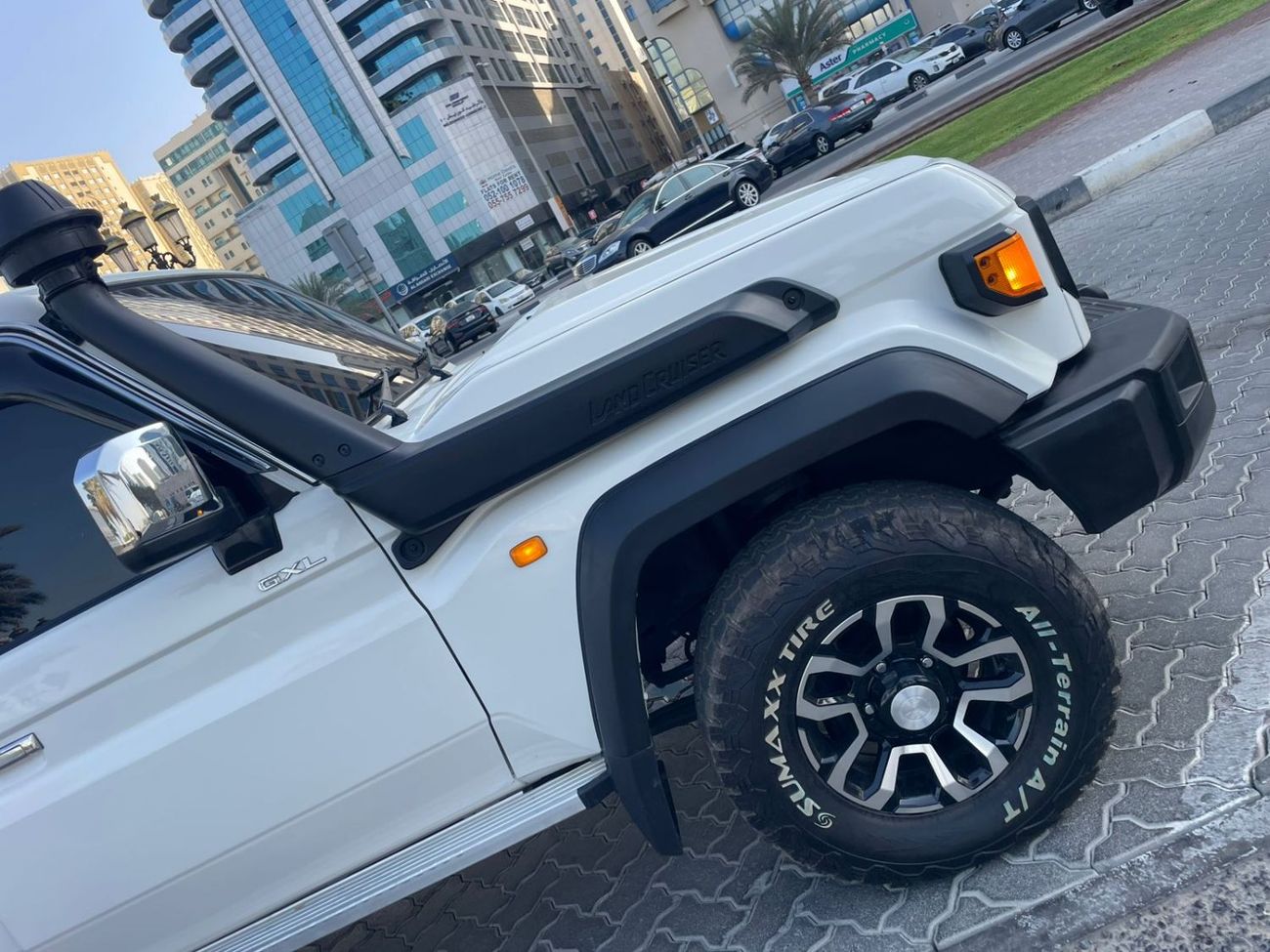 تويوتا لاند كروزر Toyota landcruise pickup Double cab 2018Model gxl 4.5 Diesel engine Colour White Transmission Manual