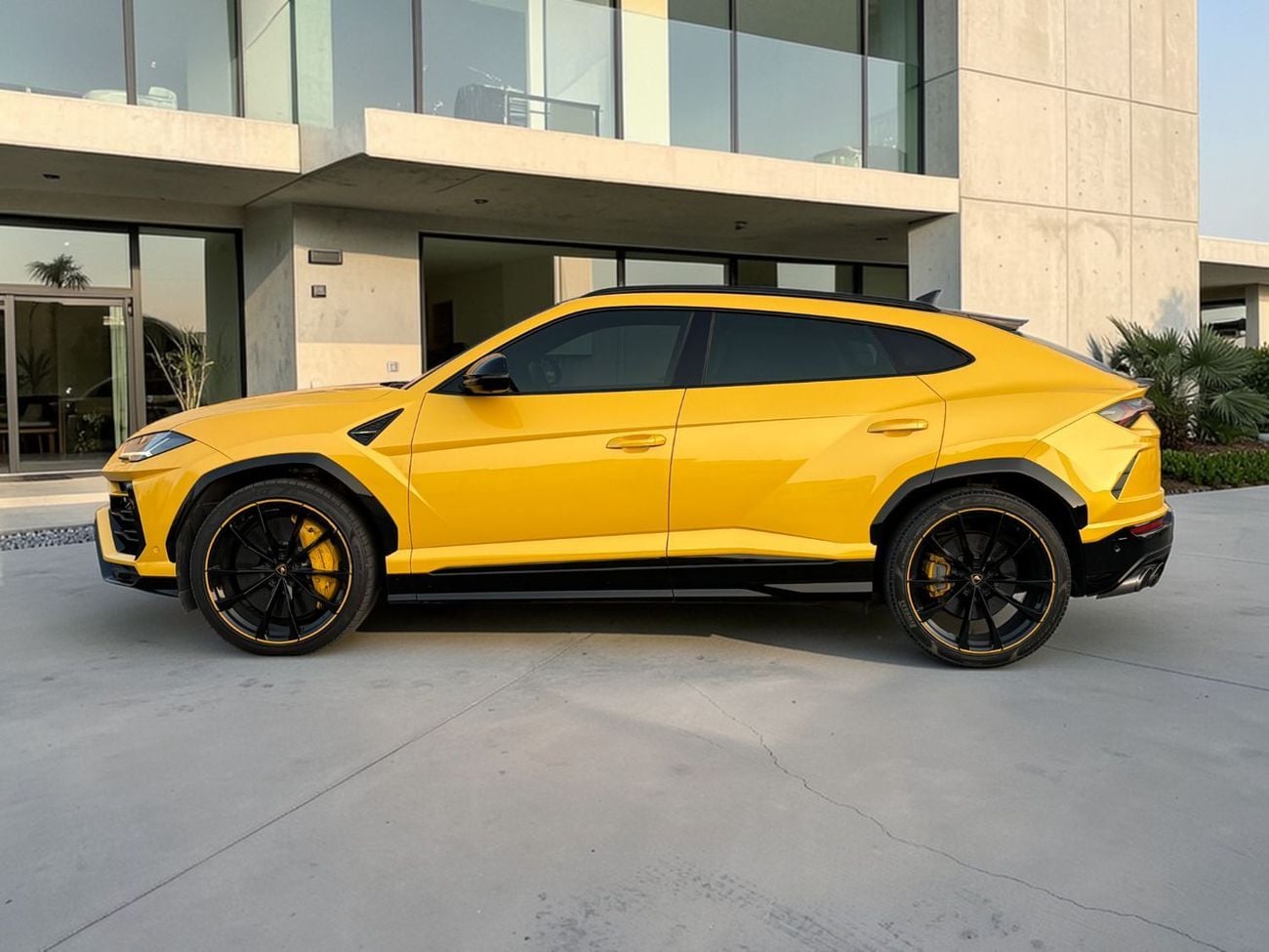 لامبورغيني اوروس AED 12,800 P.M. | 0% DP | LAMBORGHINI URUS | UNDER WARRANTY TILL FEB 2027 | GCC