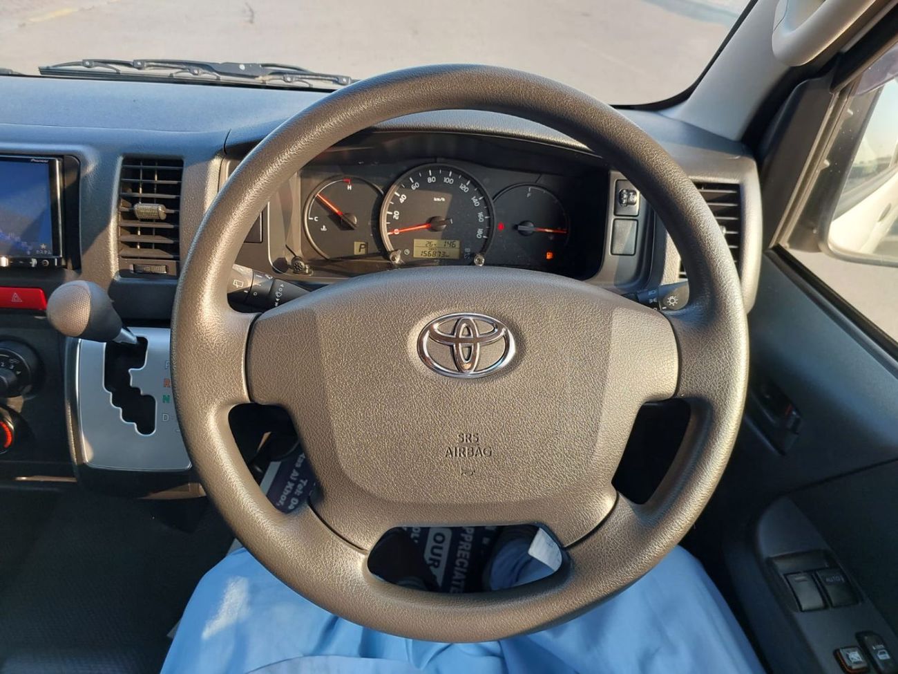 Toyota Hiace TOYOTA HIACE COMMUTER VAN RHD 2015 MODEL 2.7 L PETROL AUTOMATIC(PM54137)