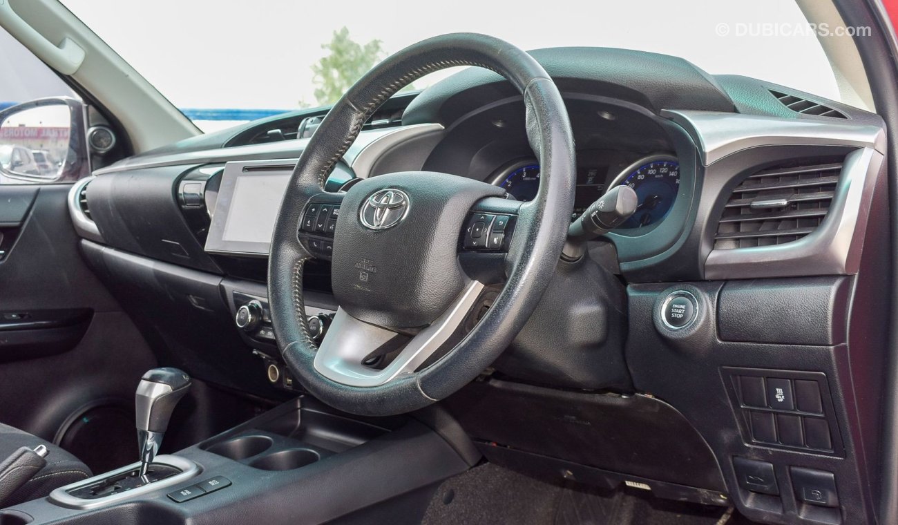 تويوتا هيلوكس Right hand drive 2.8 diesel Auto full options