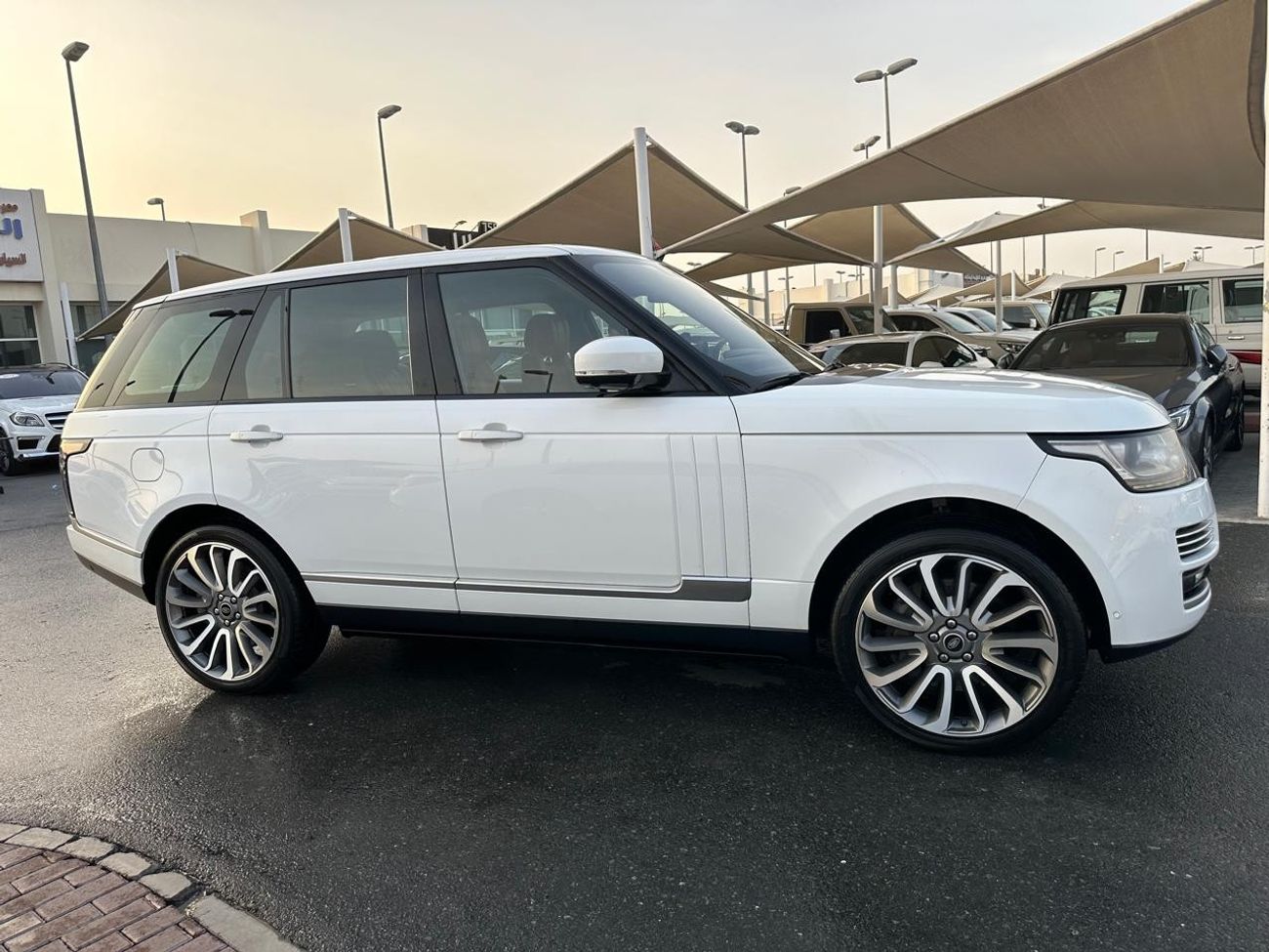 Land Rover Range Rover Range Rover SE_GCC_2015_Excellent Condition _Full option