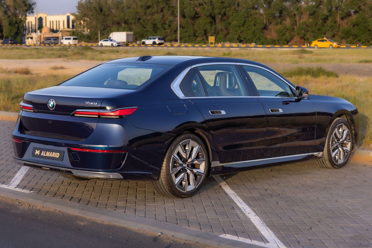 BMW 735i BMW 735i Excellence – 2026 | GCC | 2 YEARS WARRANTY | Only 2,050 KM | AED 369,000