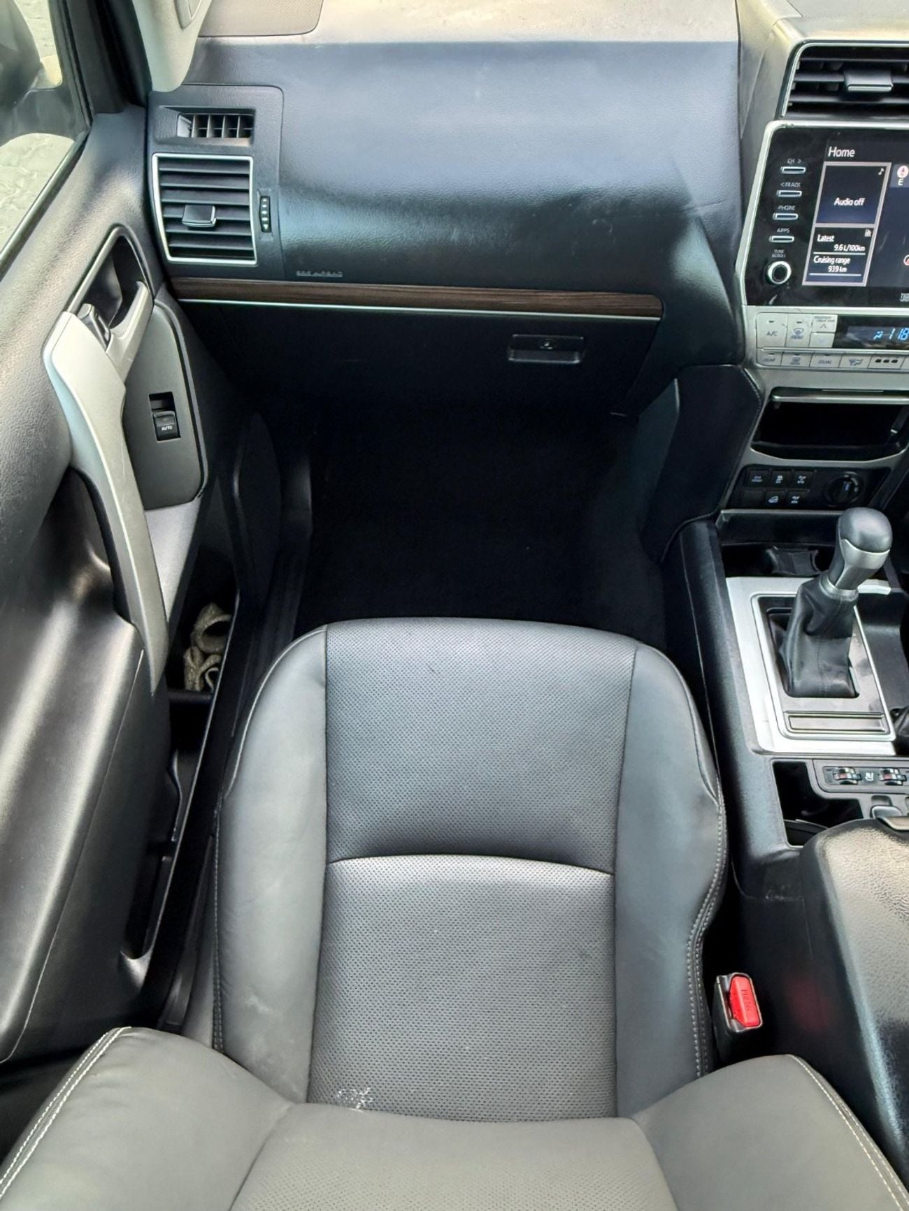 تويوتا برادو VX Full Option Right Hand Drive