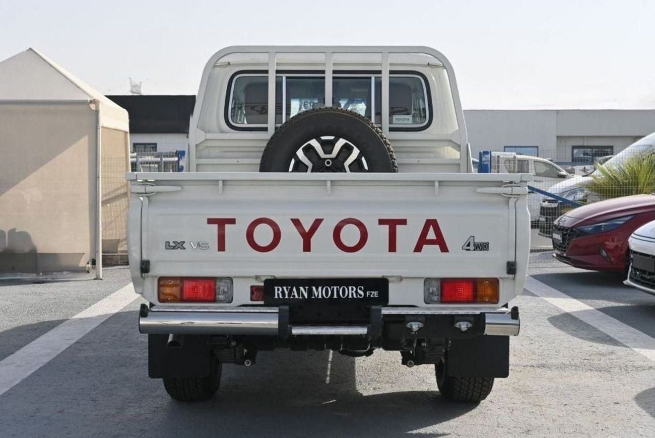 Toyota Land Cruiser Pick Up Toyota Land Cruiser Pickup  4.0L V6, Petrol, 4WD, Model 2024, Color White (Export Price)