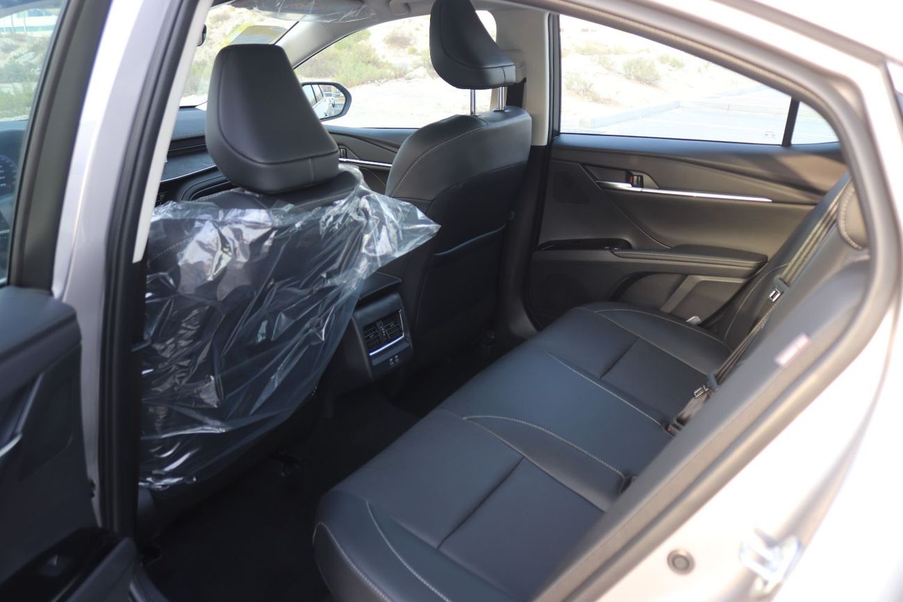 Toyota Camry 2.5 HG Hybrid,Alloy Wheels, Headup display, Electric Seat,Panoramic Roof,Model 2025, China Specs