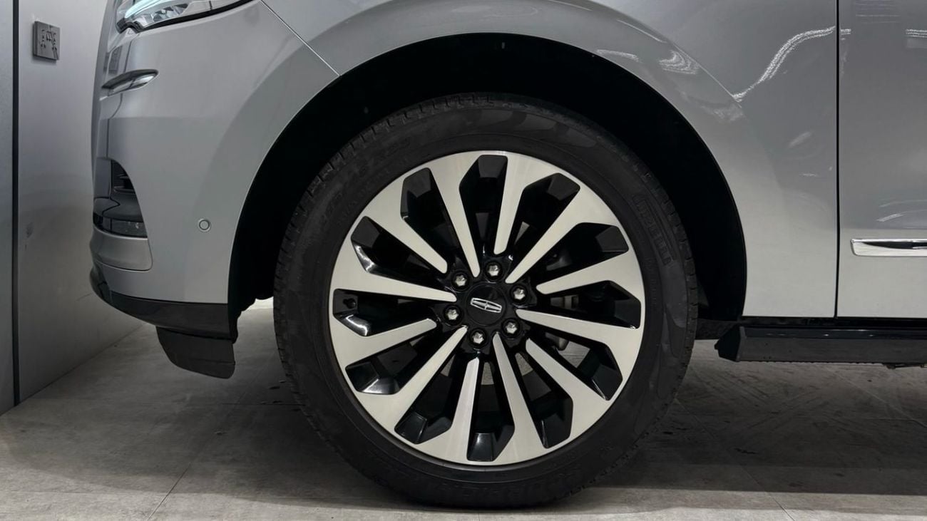 Lincoln Navigator Std 3.5L | GCC Specs | Warranty & Service Contract Until 2029 | Only 5,000 KM